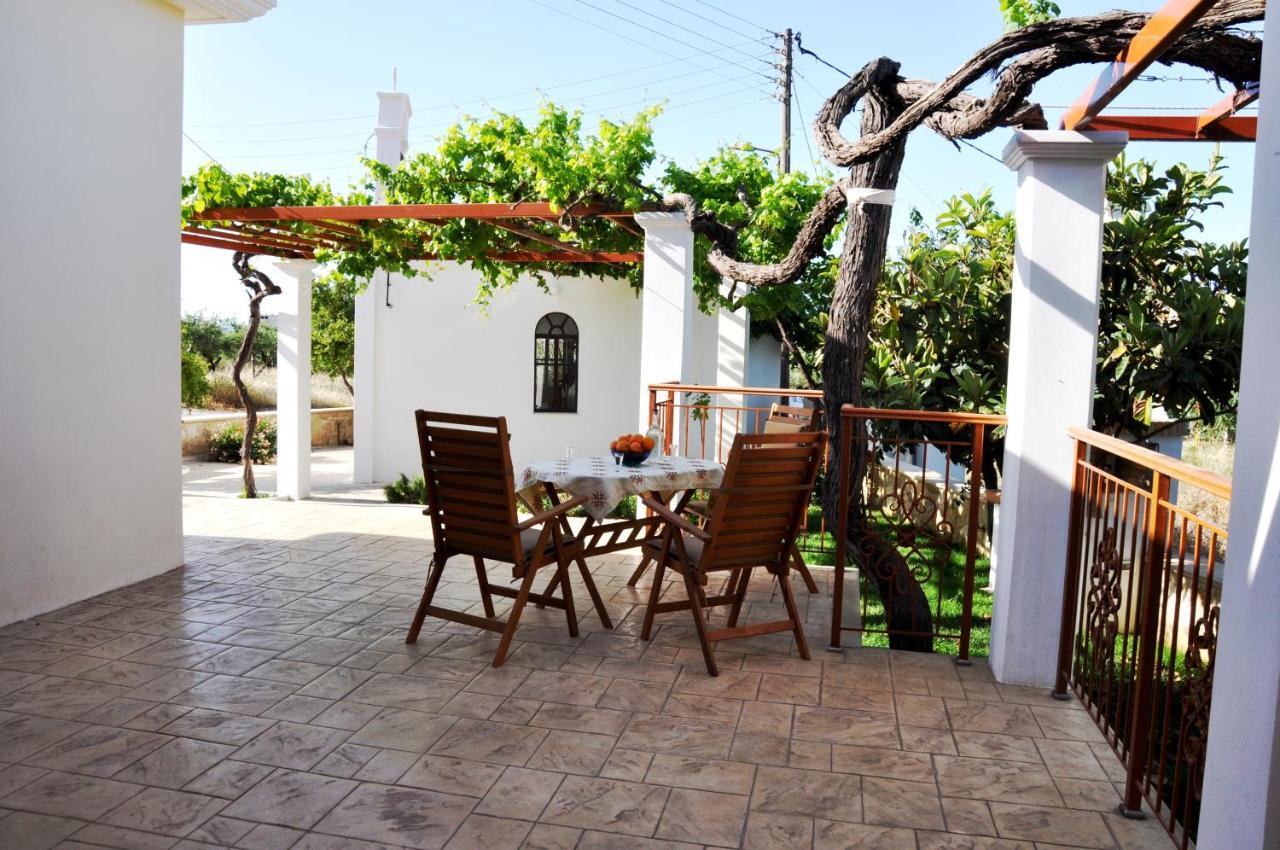 Anna 'S House - Garden Cottage In Kissamos Exterior photo