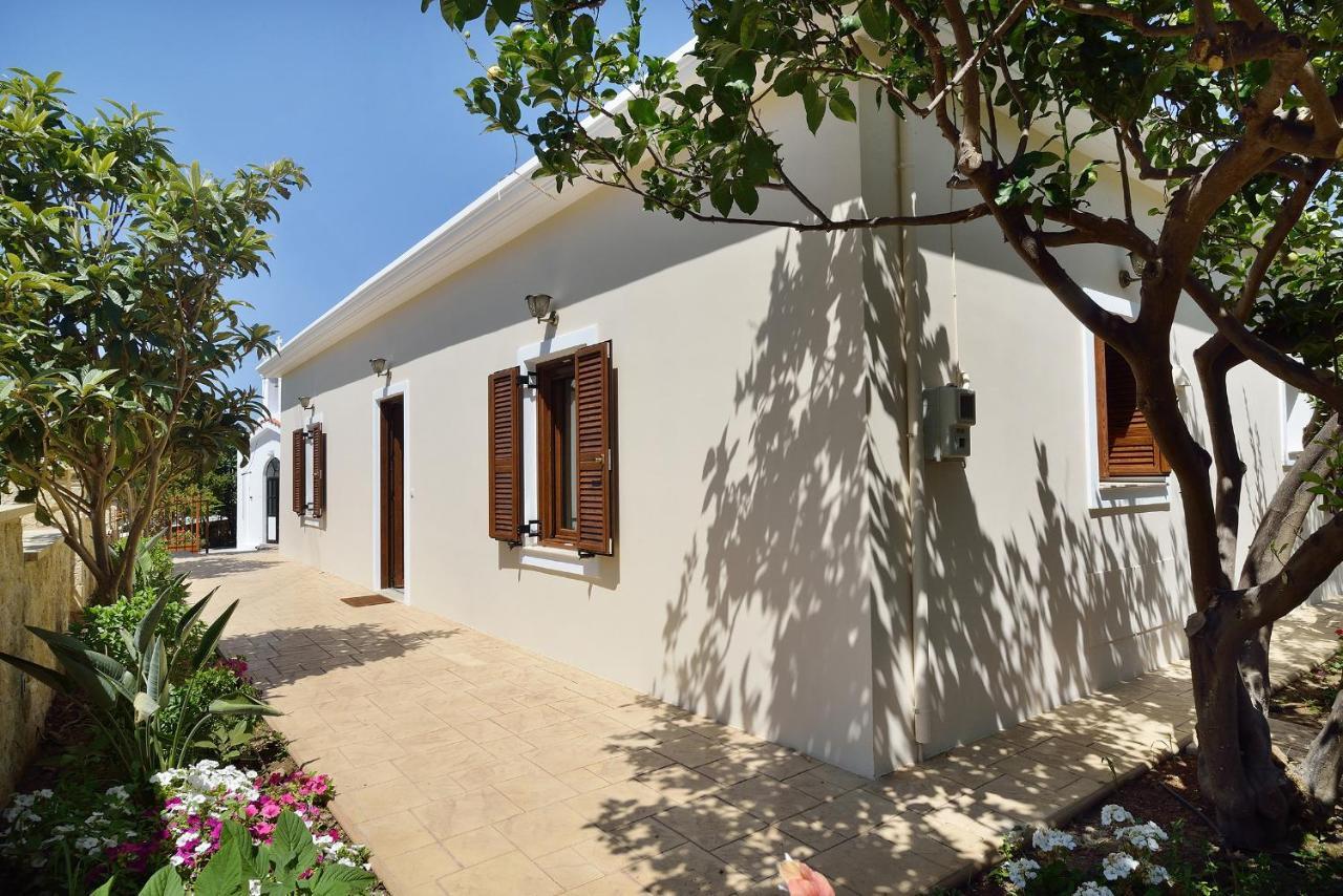 Anna 'S House - Garden Cottage In Kissamos Exterior photo